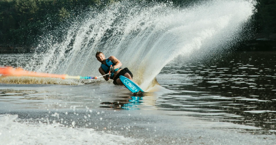 Best 10 Thrilling Watersports in Dubai