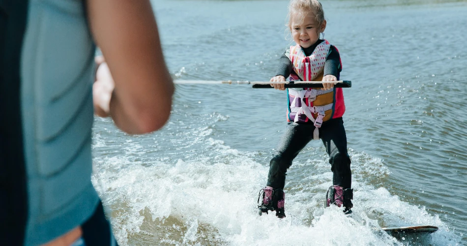 Best 10 Thrilling Watersports in Dubai